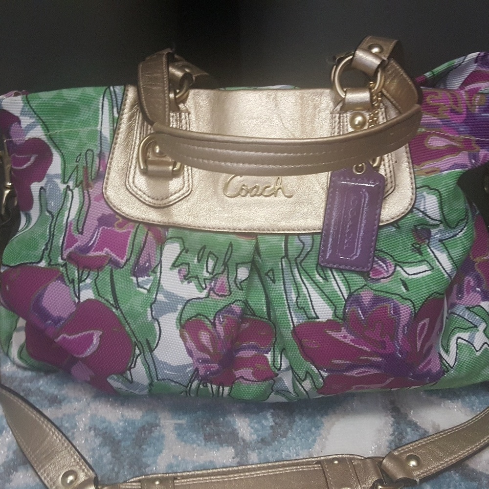 Medium Coach satchel